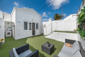 Terrace/patio - Vacation Home 'Chinija' with Mountain View, Shared Terrace and Wi-Fi (La Vegueta)