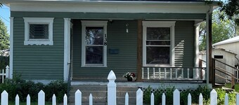 Centrally located spacious house in Valentine, 4 bedrooms, 5 beds, sleeps 8