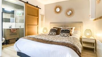 4 camere, ferro/asse da stiro, Wi-Fi gratuito, lenzuola