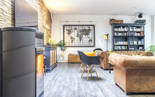 TV, fireplace, video games, DVD player