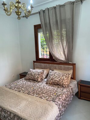 4 bedrooms, WiFi, bed sheets