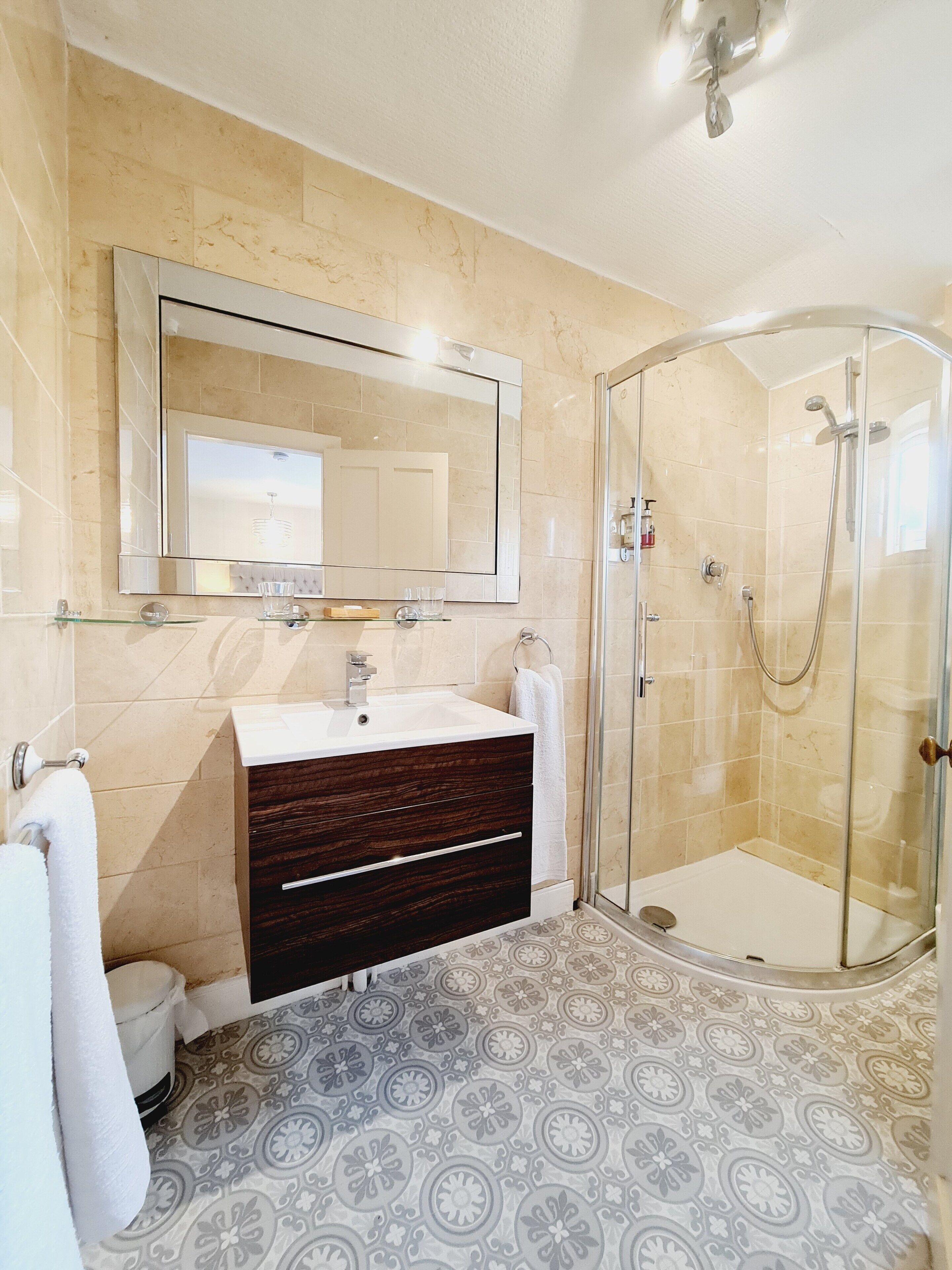 Double Room, Garden View | Bathroom | Hair dryer, towels