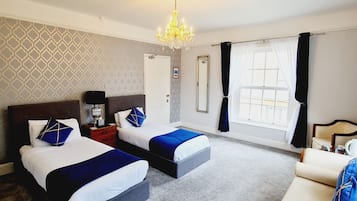 Habitación con 2 camas individuales, vista al jardín | Wifi gratis