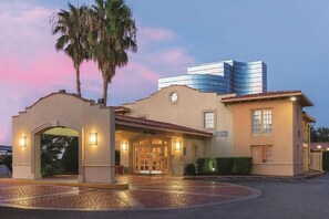 Exterior - Causeway Inn - Metairie (Metairie)