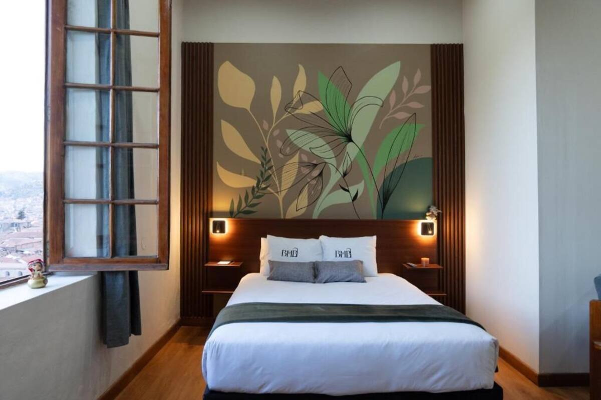 Superior Double Room, City View | Desk, WiFi (free)