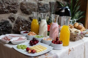 Dagelijks continentaal ontbijt inbegrepen