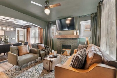 The Paper Plane - Pool - Sauna-Poker Room-Sleeps 8