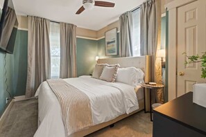 3 bedrooms, iron/ironing board, travel crib, free WiFi