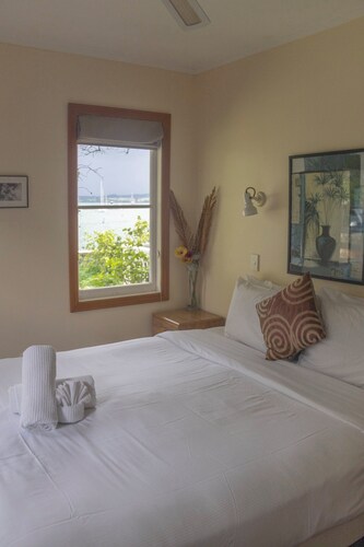 On the absolute waterfront of Kororareka Russell with magnificent views