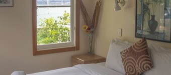 On the absolute waterfront of Kororareka Russell with magnificent views