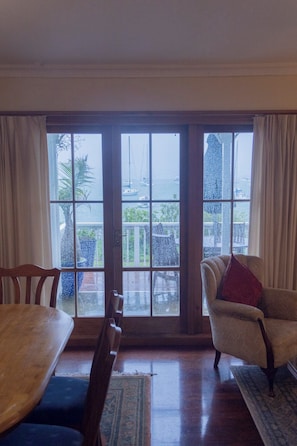 Interior - On the absolute waterfront of Kororareka Russell with magnificent views (Russell)