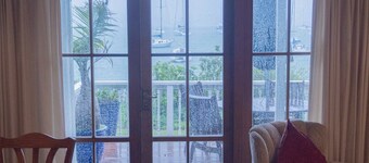 On the absolute waterfront of Kororareka Russell with magnificent views