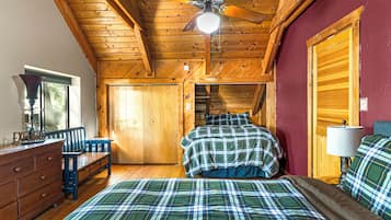 2 Schlafzimmer, Schreibtisch, Bügeleisen/Bügelbrett, WLAN