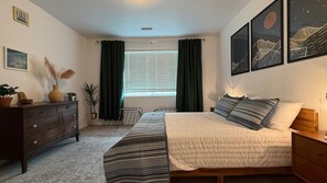 2 Schlafzimmer, Schreibtisch, Bügeleisen/Bügelbrett, kostenloses WLAN