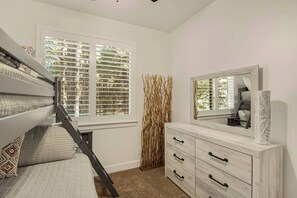 3 bedrooms, iron/ironing board, travel cot, free WiFi