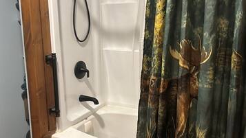 Baignoire à remous, serviettes fournies