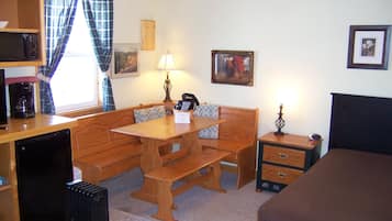 1 habitación, tabla de planchar con plancha y wifi