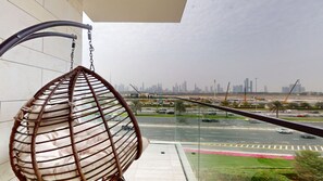 المنطقة المحيطة بالمنشأة