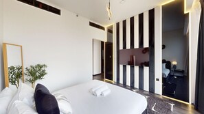 1 bedroom, iron/ironing board, free WiFi, bed sheets - O Ten - Classy One Bedroom in Al Jaddaf (Al Jadaf)