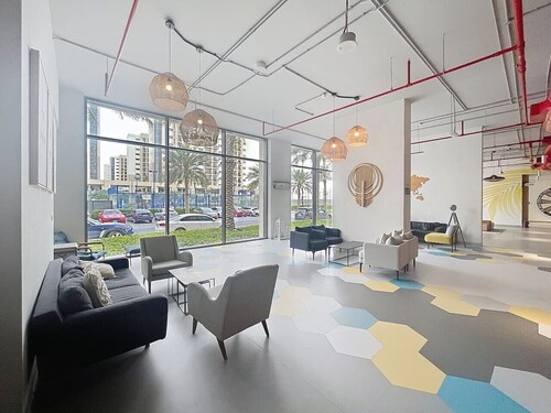 UNA Tower - Peaceful One Bedroom in Townsquare