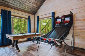 Spielezimmer
