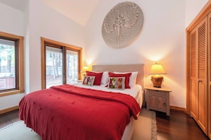 5 bedrooms, desk, iron/ironing board, free WiFi - The Creekbend House | Waterfront + Steps to Baldy (Ketchum)