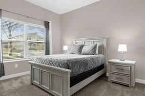 4 chambres, fer et planche à repasser, Wi-Fi gratuit, draps fournis