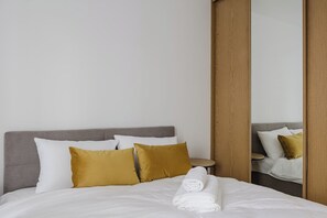 1 bedroom, iron/ironing board, WiFi, bed sheets - Katowicka Comfort Apartment (Poznań)