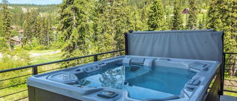 Bain à remous extérieur