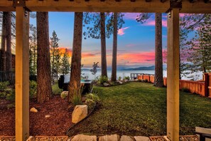 Property grounds - Lakefront South Lake Tahoe Luxury Villa LUXE03 (South Lake Tahoe)