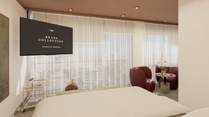 Pillowtop beds, minibar, in-room safe, blackout drapes