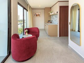 Junior Room, City View | Premium bedding, down comforters, pillowtop beds, minibar
