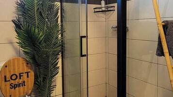 Comfort Condo, City View | Bathroom | Shower, free toiletries, towels, soap