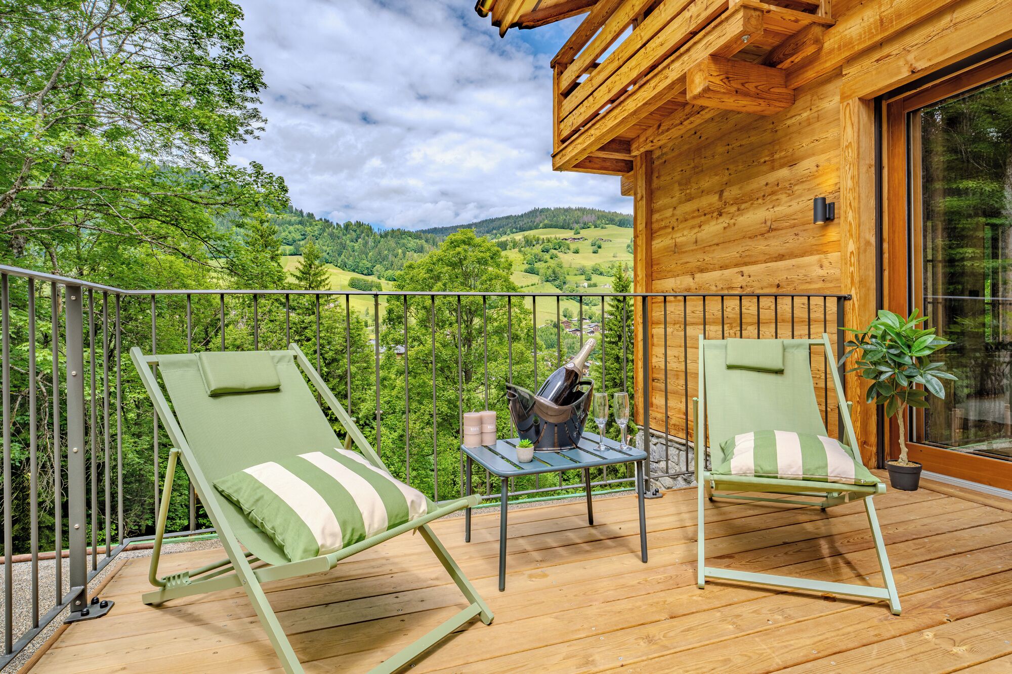 Luxury Chalet, Park View | Balcony