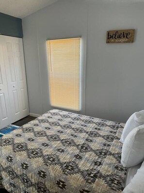 2 bedrooms, WiFi, bed sheets