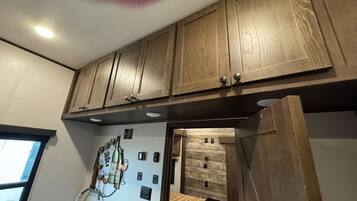 2 soverom, wi-fi (inkludert) og sengetøy