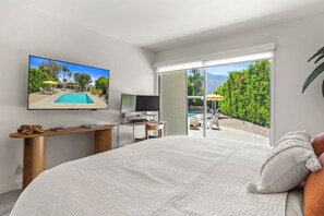 3 bedrooms, desk, iron/ironing board, free WiFi