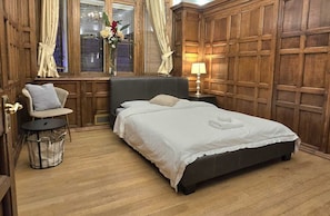 3 chambres, fer et planche à repasser, Wi-Fi gratuit, draps fournis