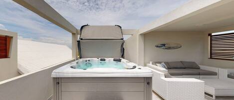 Bain à remous extérieur