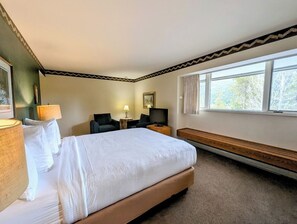 Exterior - Saints John 2531 (Keystone)