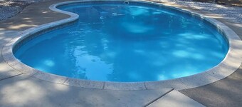 Pool house near Red Bluff fairgrounds with AC, WiFi, RV, boat parking