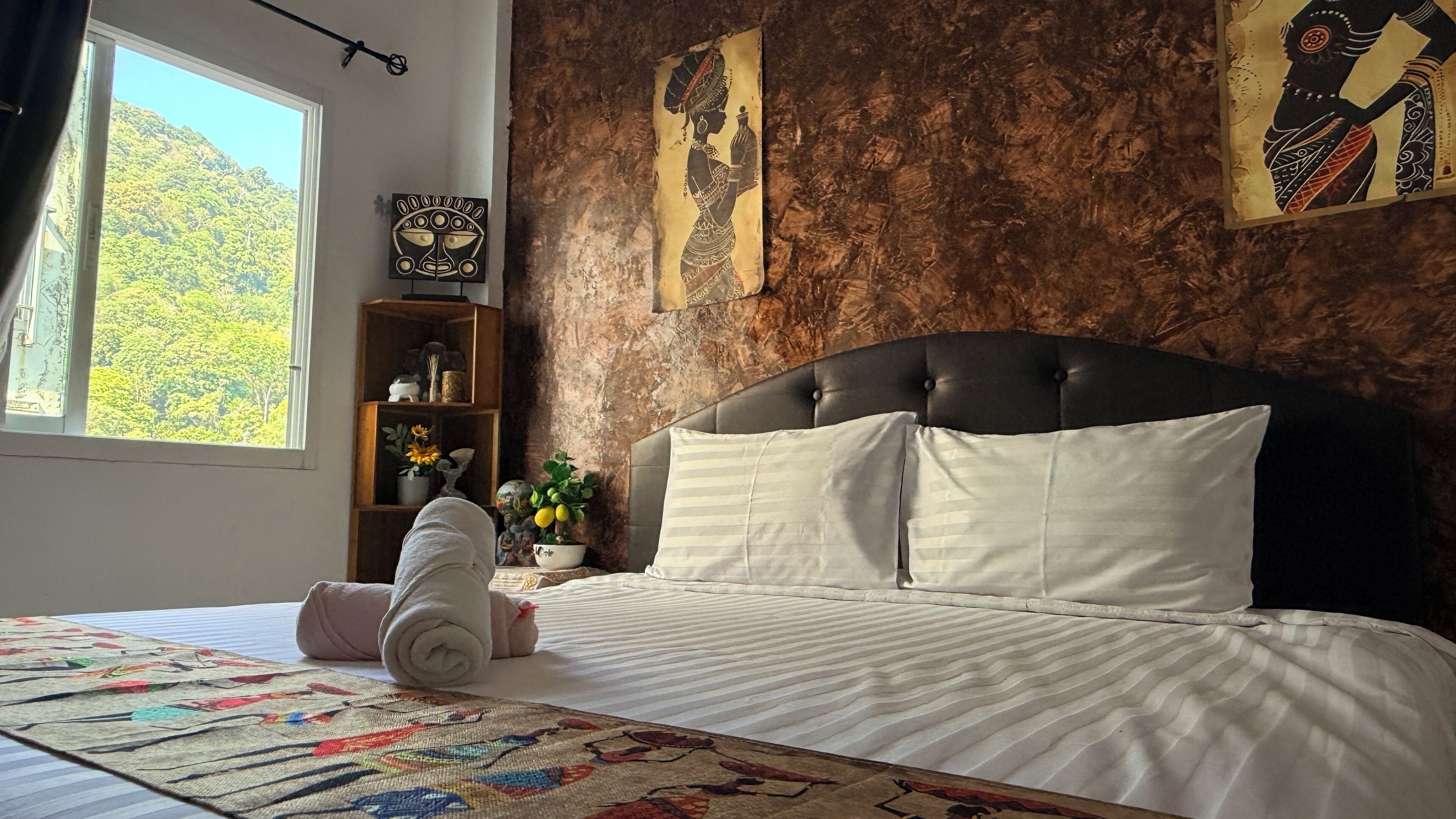 Business Room | Desk, laptop workspace, free WiFi, bed sheets