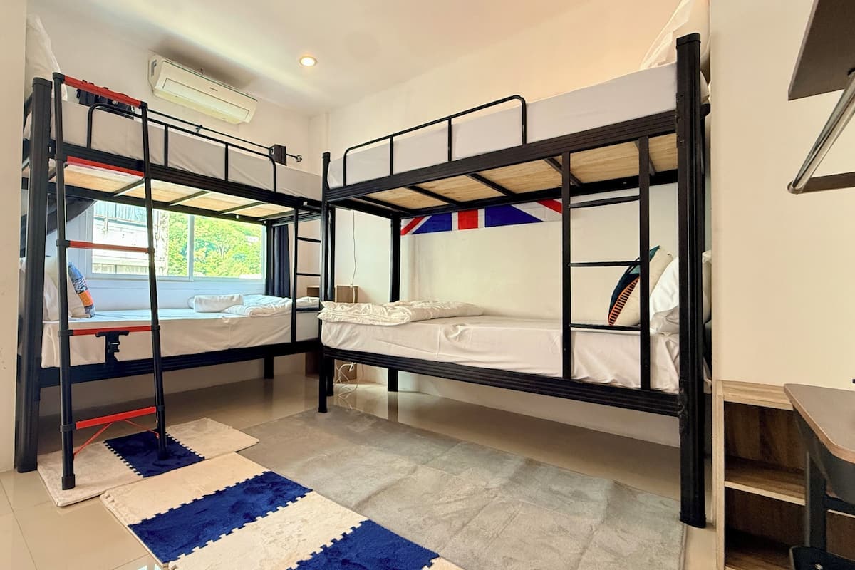 Desk, laptop workspace, free WiFi, bed sheets