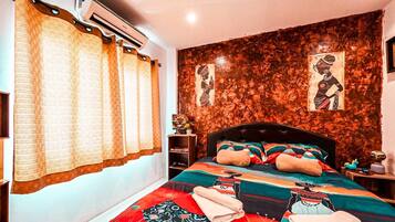 Business Room, 2 Bedrooms | Desk, laptop workspace, free WiFi, bed sheets