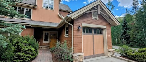 บริเวณภายนอก