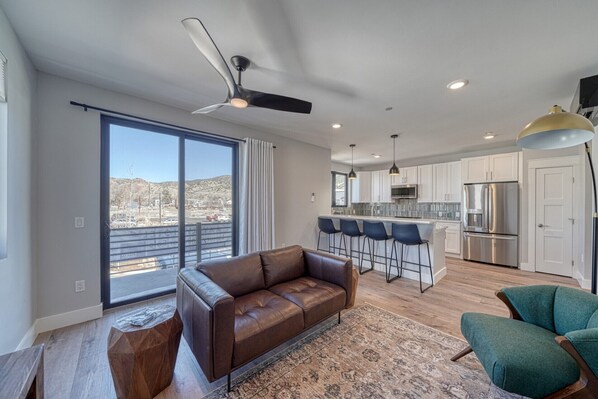 Smart TV - Dog Friendly! The Mayfly Hotel, Unit 1C (Salida)