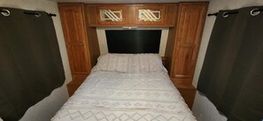 2 chambres, accès au Wi-Fi (inclus), literie fournie