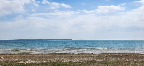 "Sunrise Beach" Travel Trailer on 435' of Lake Michigan frontage- Fish on!