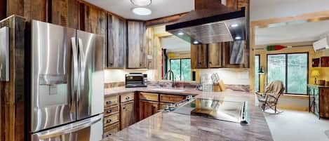 Fridge, microwave, oven, coffee/tea maker