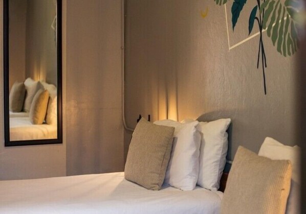 Standard Room | Down comforters, free WiFi, bed sheets - Off the Grid Monteverde (Monteverde)